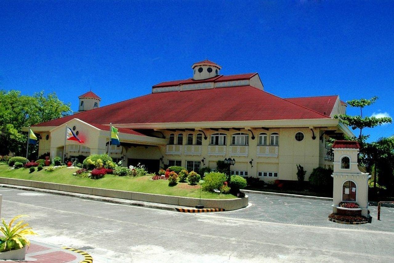 Vista Mar Beach Resort And Country Club Lapu-Lapu City Exterior photo
